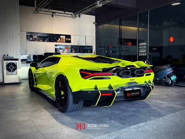 Lamborghini Revuelto 防護罩、測速器、記錄器一次到位 2