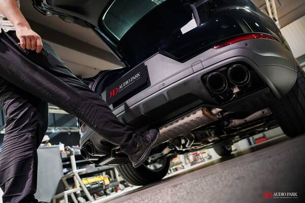 Porsche Cayenne E3.2 原廠套件升級 7
