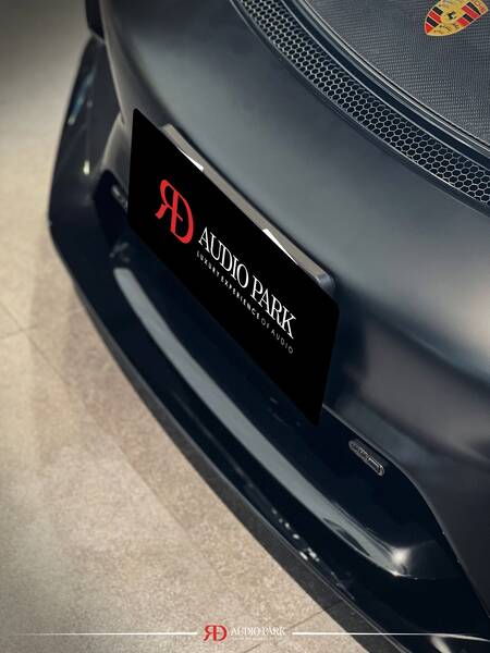 Porsche 718 Cayman GT4 RS 行車三寶 4