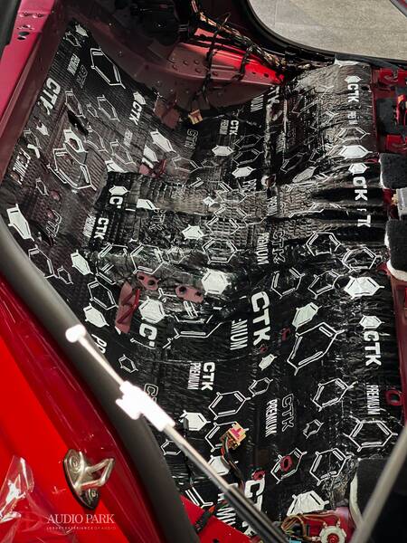 Porsche Taycan GTS 全車 CTK 寧靜工程＋TMG 雷射防護罩 12