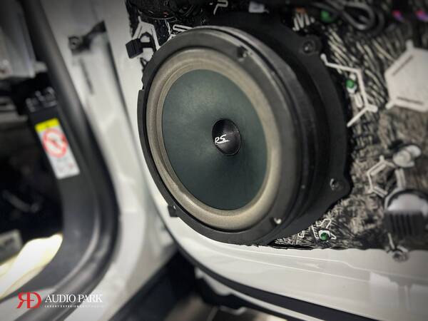 Porsche Taycan RS 保時捷專用喇叭＋四門 CTK 寧靜工程 3