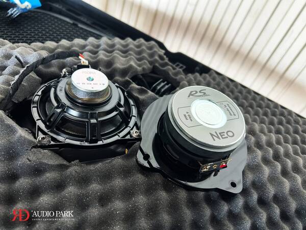 Porsche Taycan RS 保時捷專用喇叭＋四門 CTK 寧靜工程 16